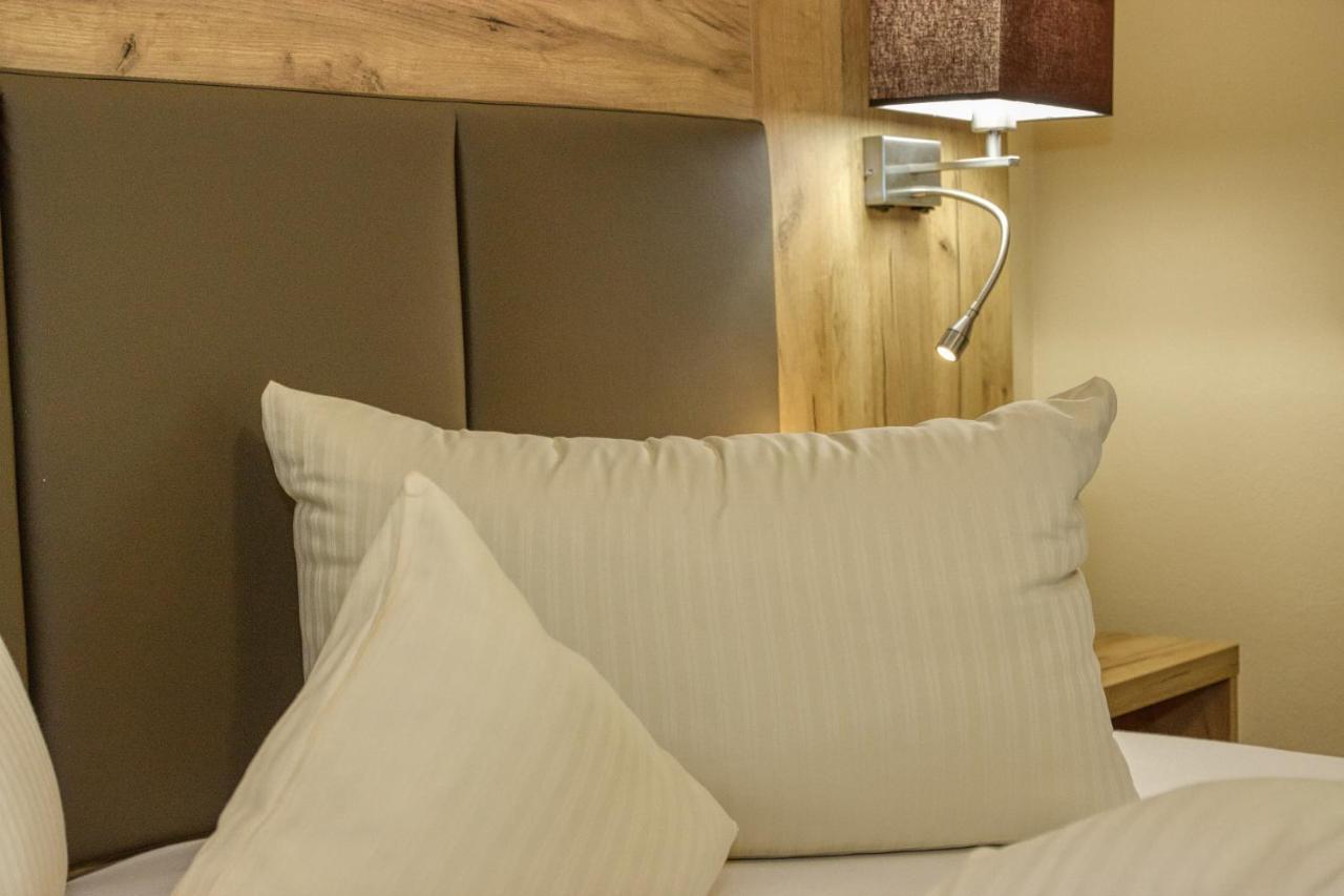 Wellnesshotel Deine Auszeit, Adults Only Achslach Exterior photo