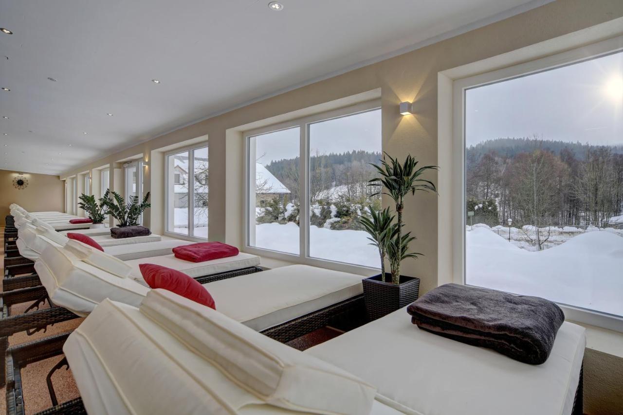Wellnesshotel Deine Auszeit, Adults Only Achslach Exterior photo